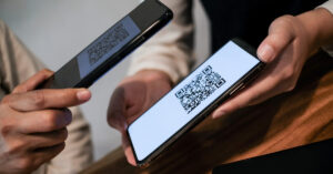 {field image_alt}{/field}