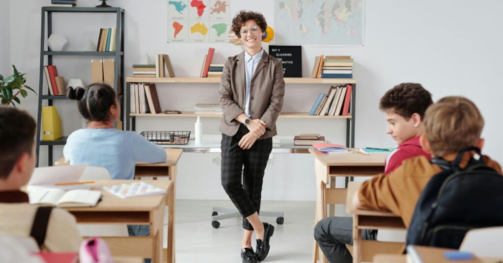 インドネシアで教える：2025年英語教師完全ガイド